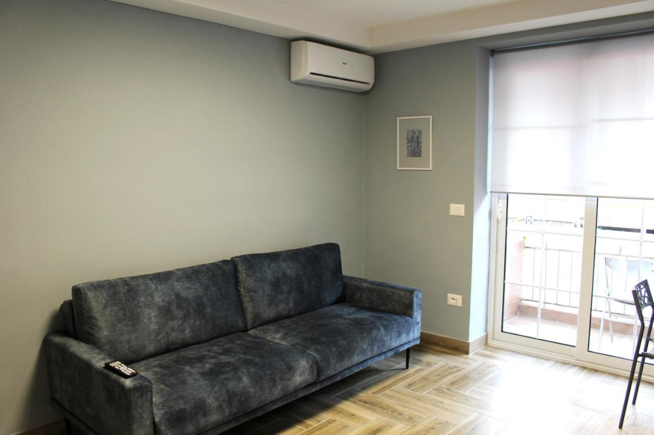 Ferienwohnung 2V1 - Blloku Bkt Tirana Exterior foto