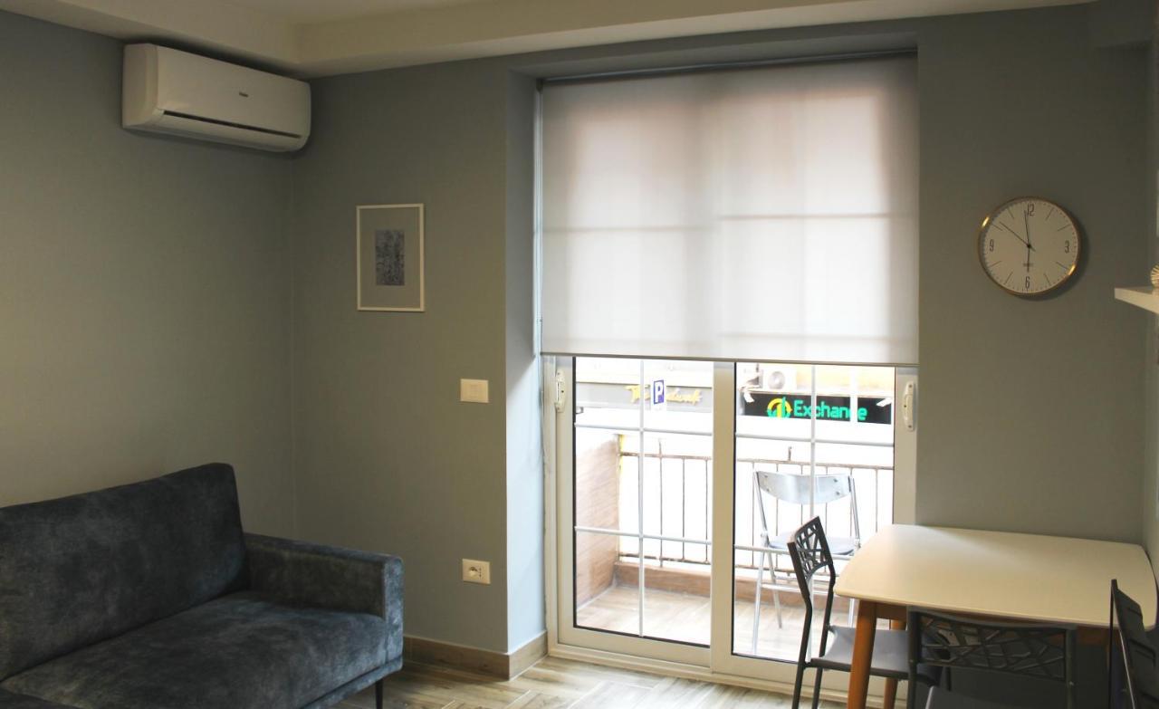 Ferienwohnung 2V1 - Blloku Bkt Tirana Exterior foto